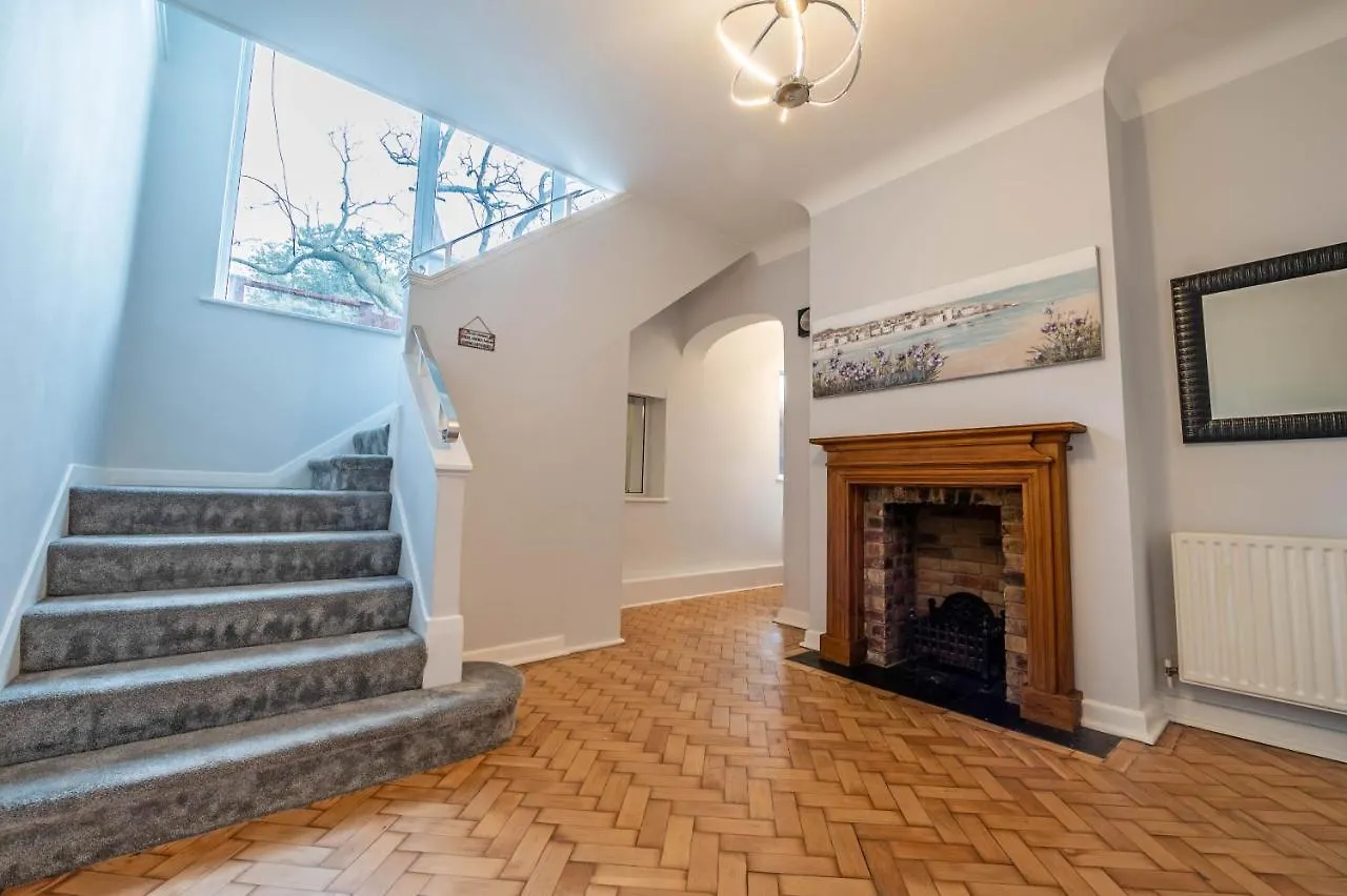 Holiday home The Manor - Large Luxury Home In Bournemouth - Sleeps 12+