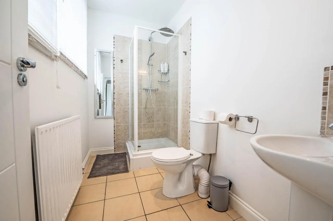 The Manor - Large Luxury Home In Bournemouth - Sleeps 12+ United Kingdom