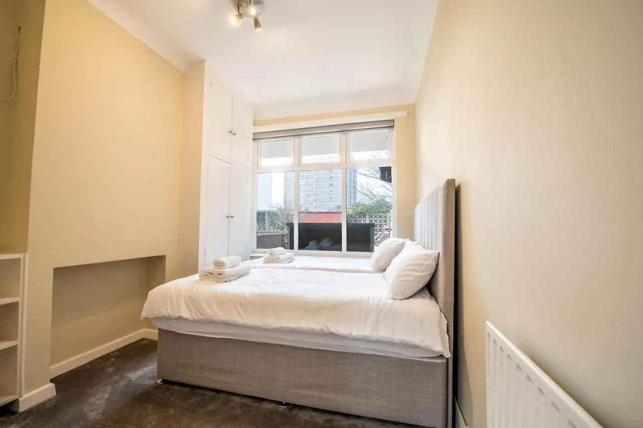 Holiday home The Manor - Large Luxury Home In Bournemouth - Sleeps 12+ United Kingdom