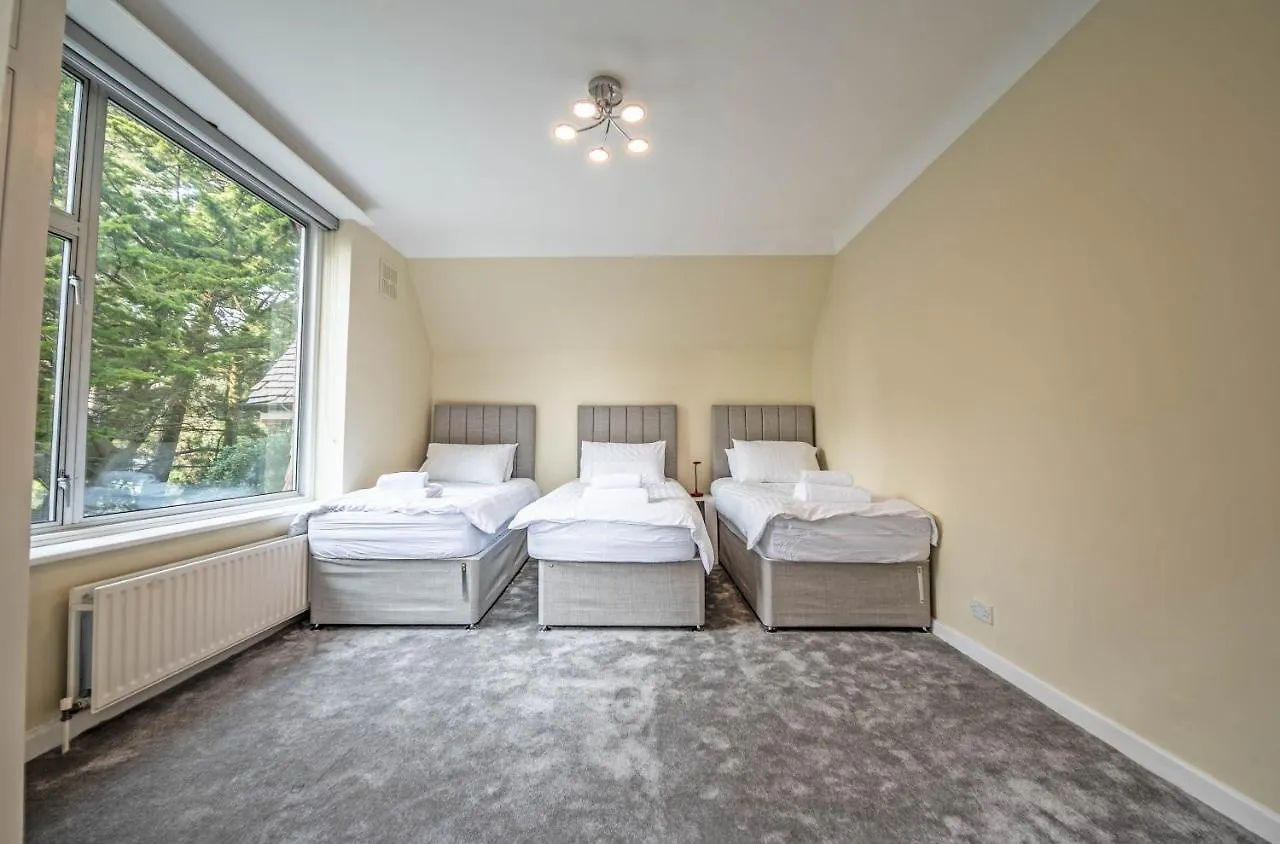 Holiday home The Manor - Large Luxury Home In Bournemouth - Sleeps 12+