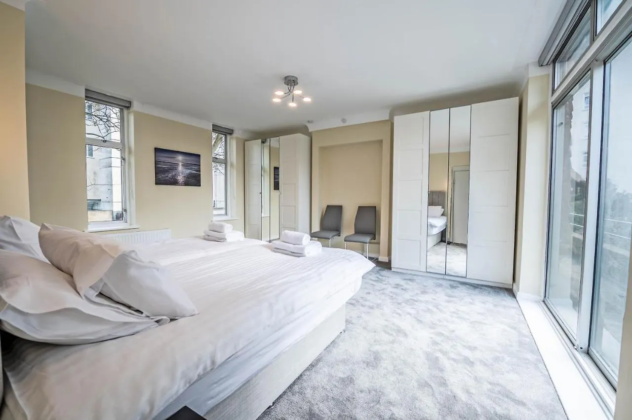 Holiday home The Manor - Large Luxury Home In Bournemouth - Sleeps 12+